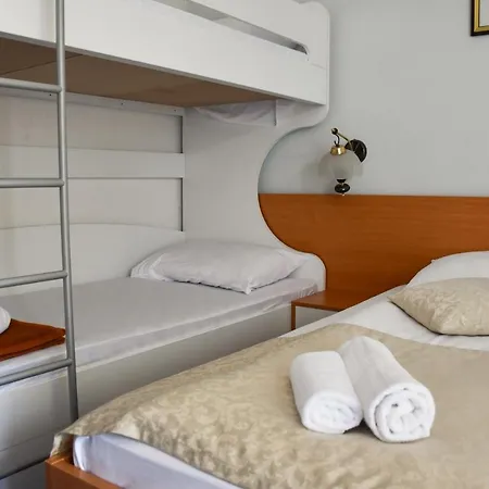 Hotel Sirena Hvar