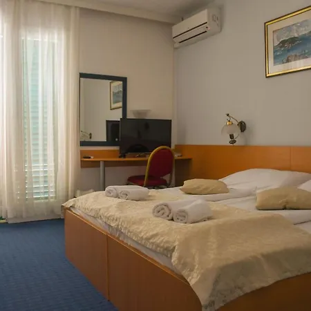 Sirena Hvar Hotel 3*